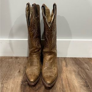 snip toe Justin cowboy boots